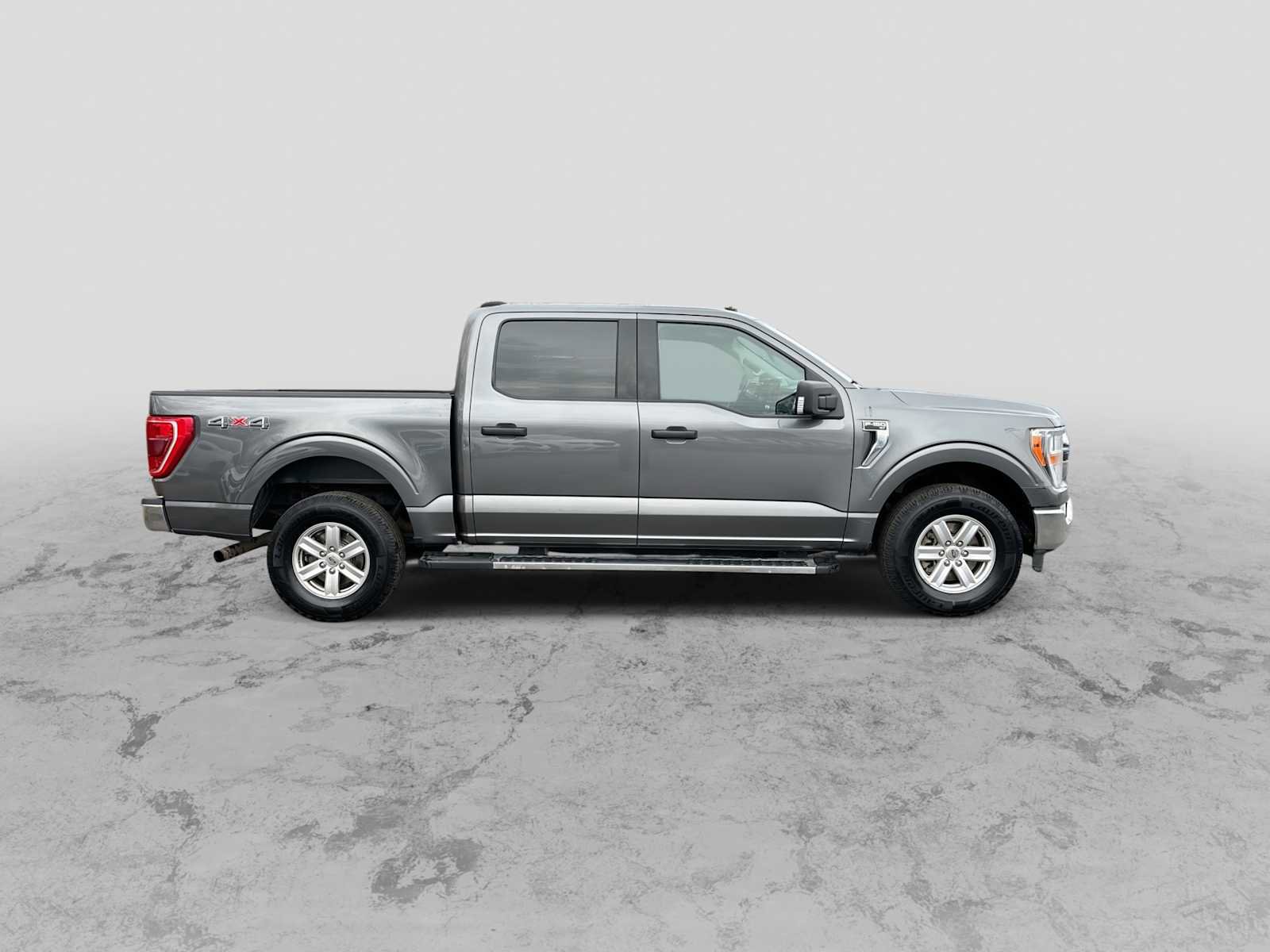 Used 2021 Ford F150 XLT w/ Equipment Group 301A Mid image 9