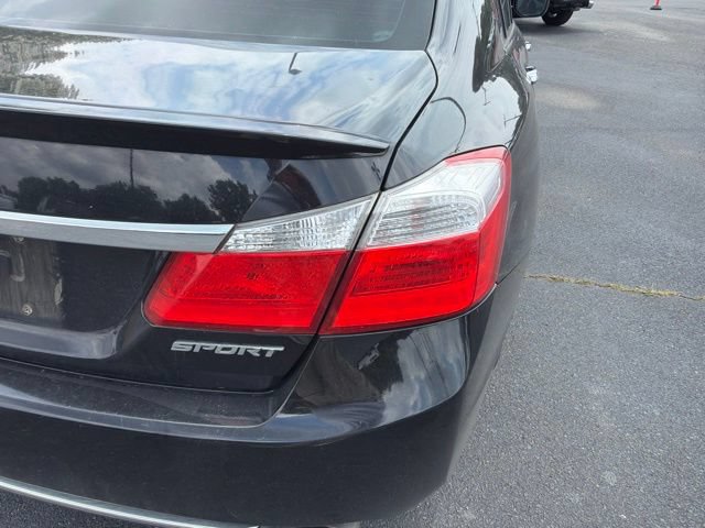 Used 2015 Honda Accord Sport image 16