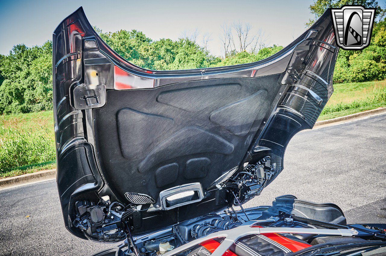 Used 2013 SRT Viper GTS w/ GTS Laguna Interior Pkg image 23