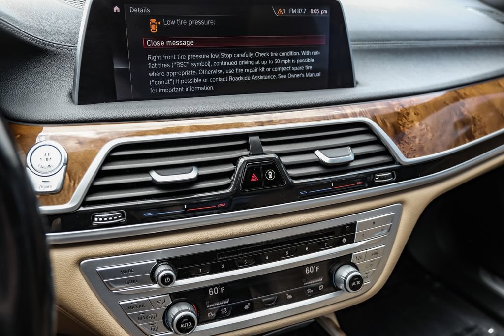 Used 2019 BMW 750i xDrive w/ M Sport Package AWD/4WD image 31