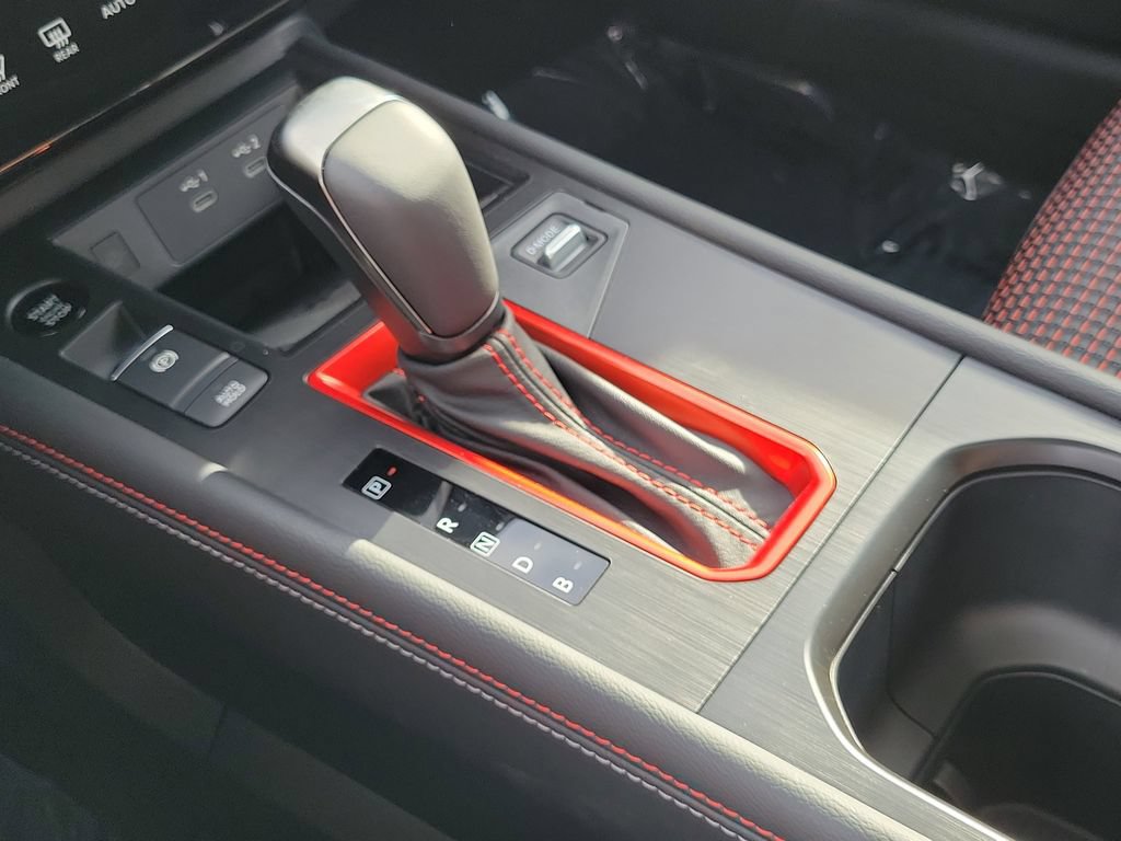 New 2026 Nissan Kicks SR w/ SR Premium Package FWD image 10