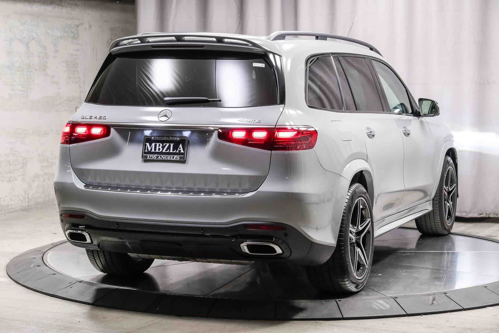 Certified 2026 Mercedes-Benz GLS 450 4MATIC image 4