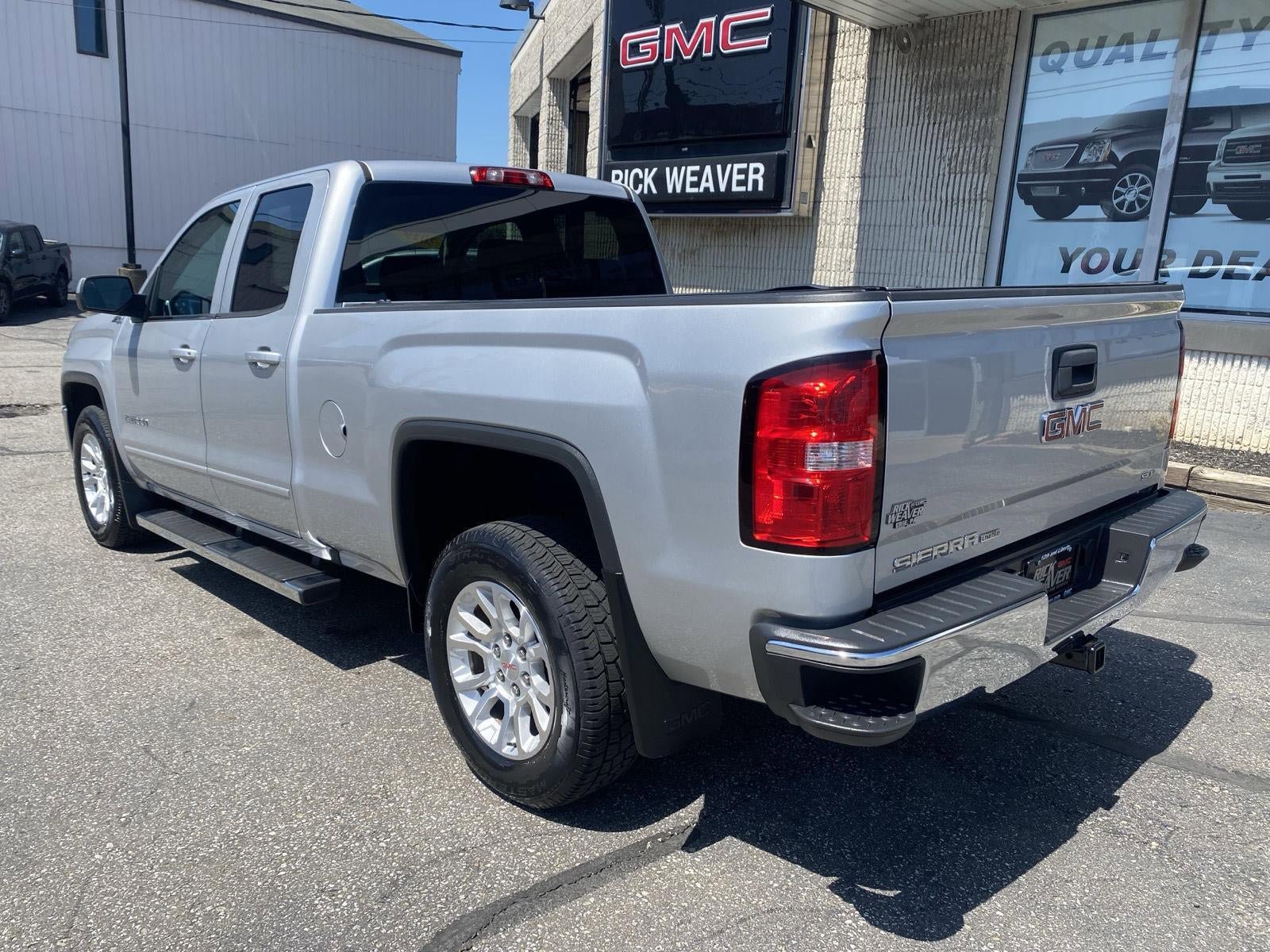 Used 2019 GMC Sierra 1500 SLE w/ SLE Value Package AWD/4WD image 5