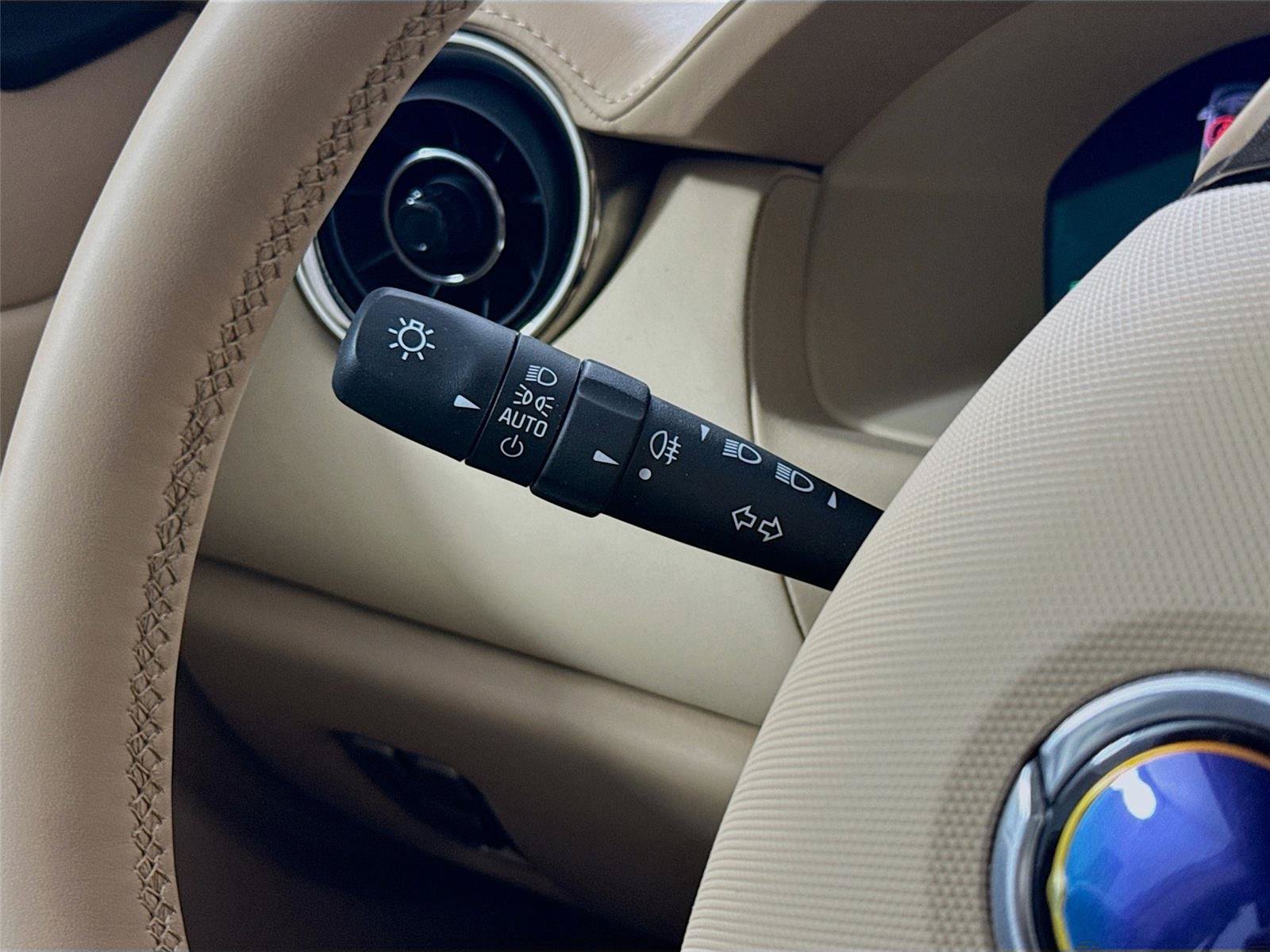 New 2025 Karma Revero Luxury RWD image 5