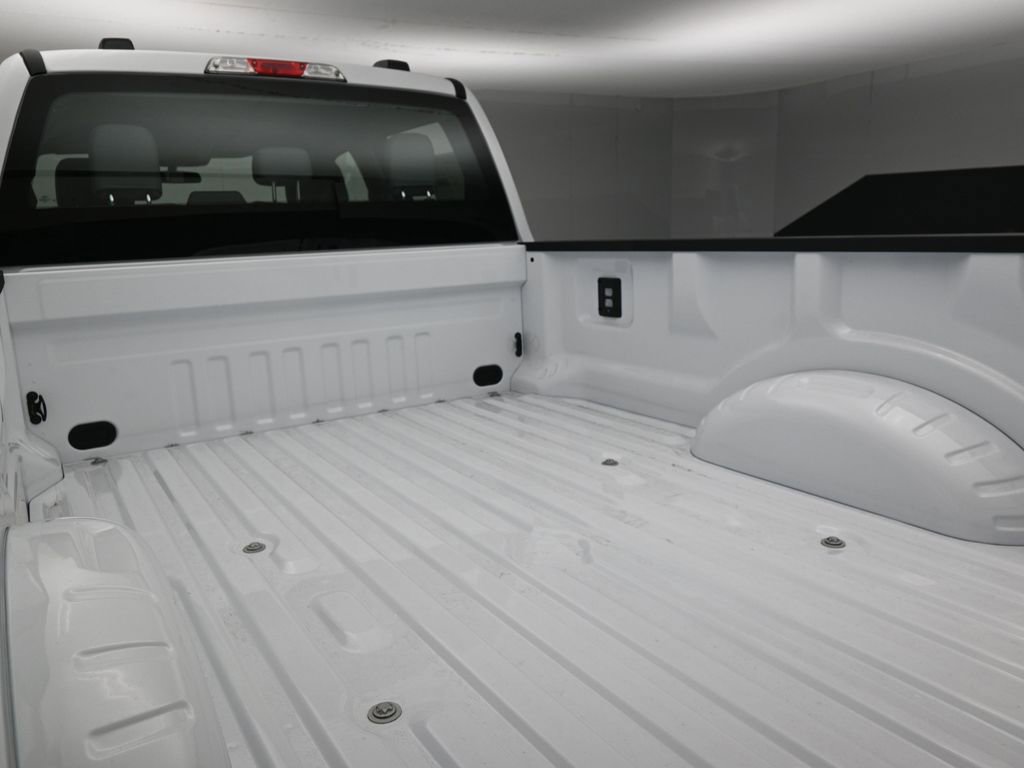 New 2026 Ford F250 XL w/ XL Chrome Package image 12