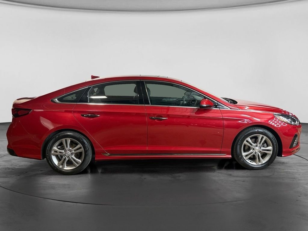 Used 2018 Hyundai Sonata Sport w/ Cargo Package FWD image 5