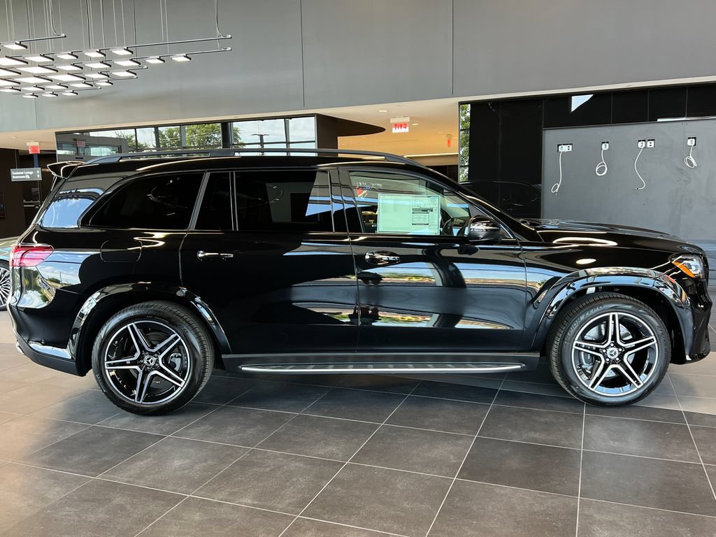 New 2026 Mercedes-Benz GLS 450 4MATIC image 9