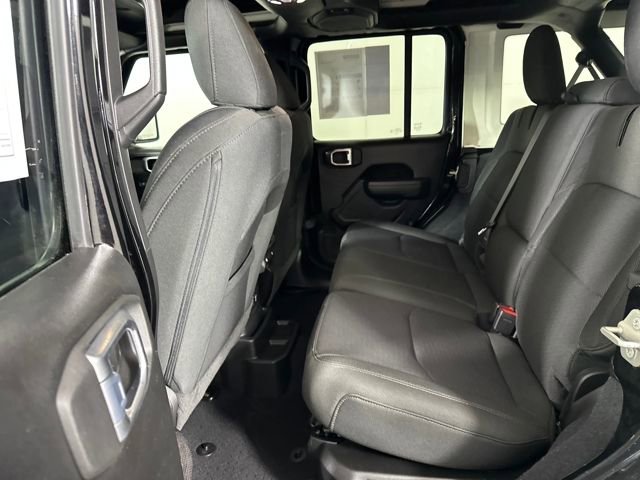 Used 2023 Jeep Wrangler Unlimited w/ Sun & Screen Package image 25