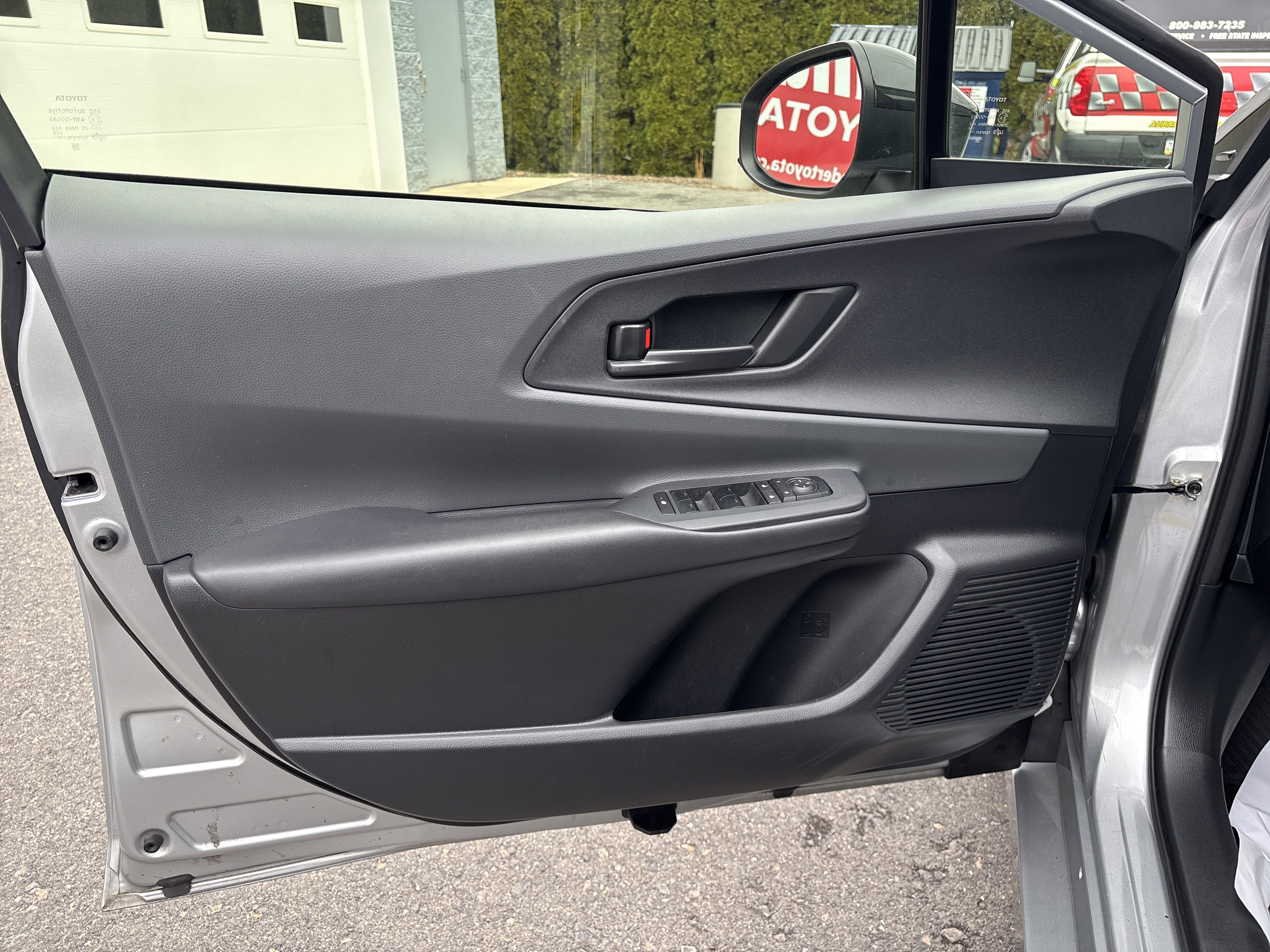 Used 2024 Toyota Prius LE image 16