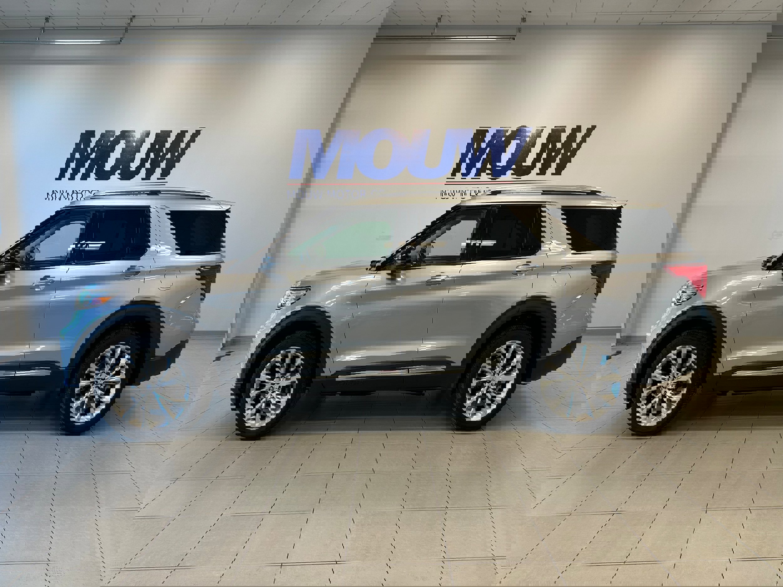 Used 2021 Ford Explorer Platinum w/ Equipment Group 601A image 1