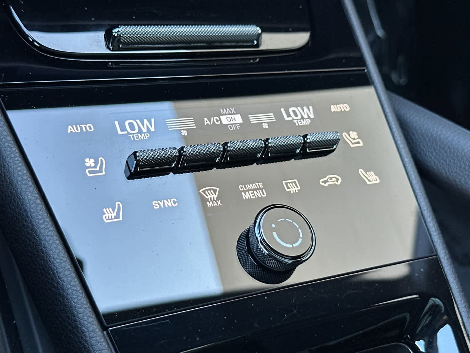 Certified 2025 Porsche Cayenne image 24