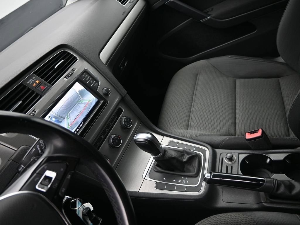 Used 2016 Volkswagen Golf S FWD image 16