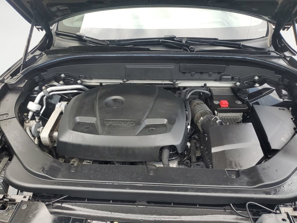Used 2018 Volvo XC60 T6 R-Design w/ Convenience Package AWD/4WD image 18