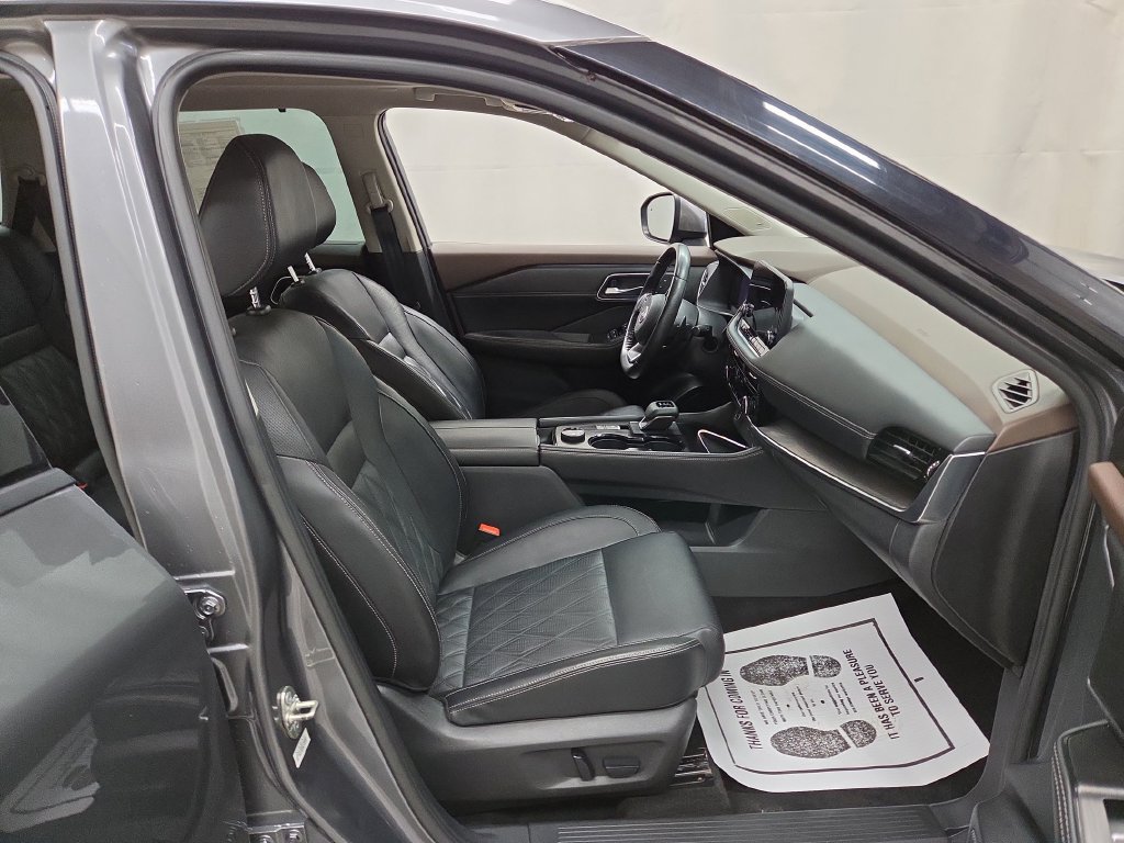 Used 2022 Nissan Rogue Platinum AWD/4WD image 12