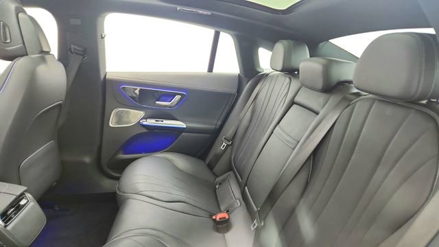 Used 2023 Mercedes-Benz EQE 500 4MATIC Sedan w/ Digital Light Package image 28