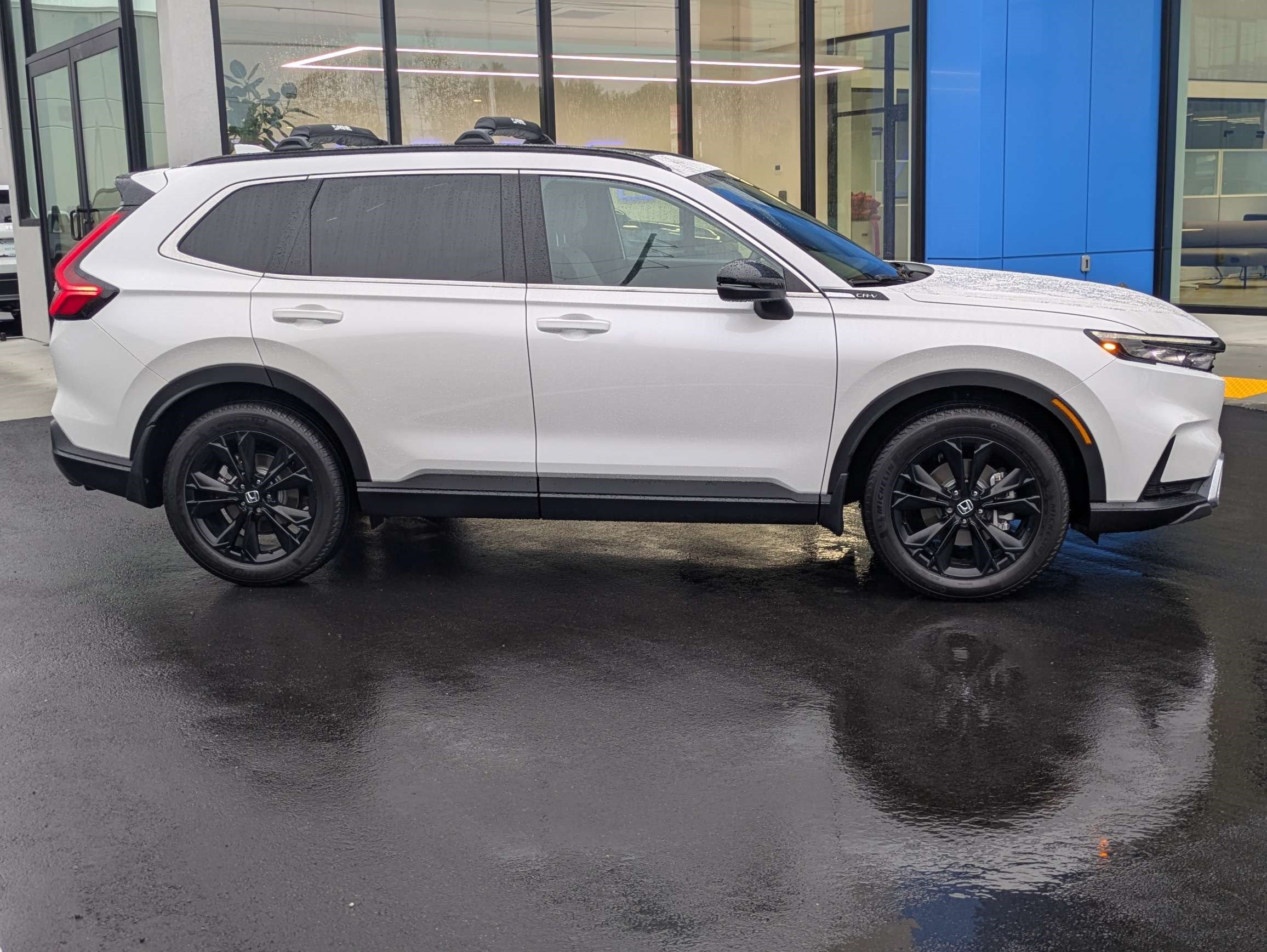 Certified 2025 Honda CR-V Sport Touring image 3
