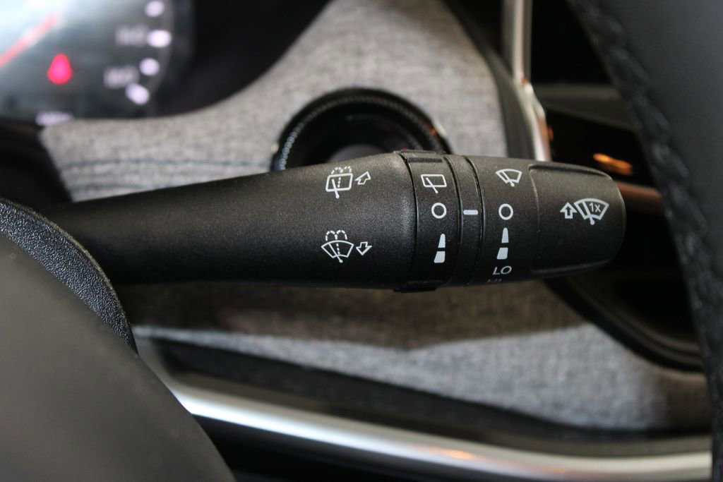 Used 2025 Jeep Compass Latitude AWD/4WD image 38