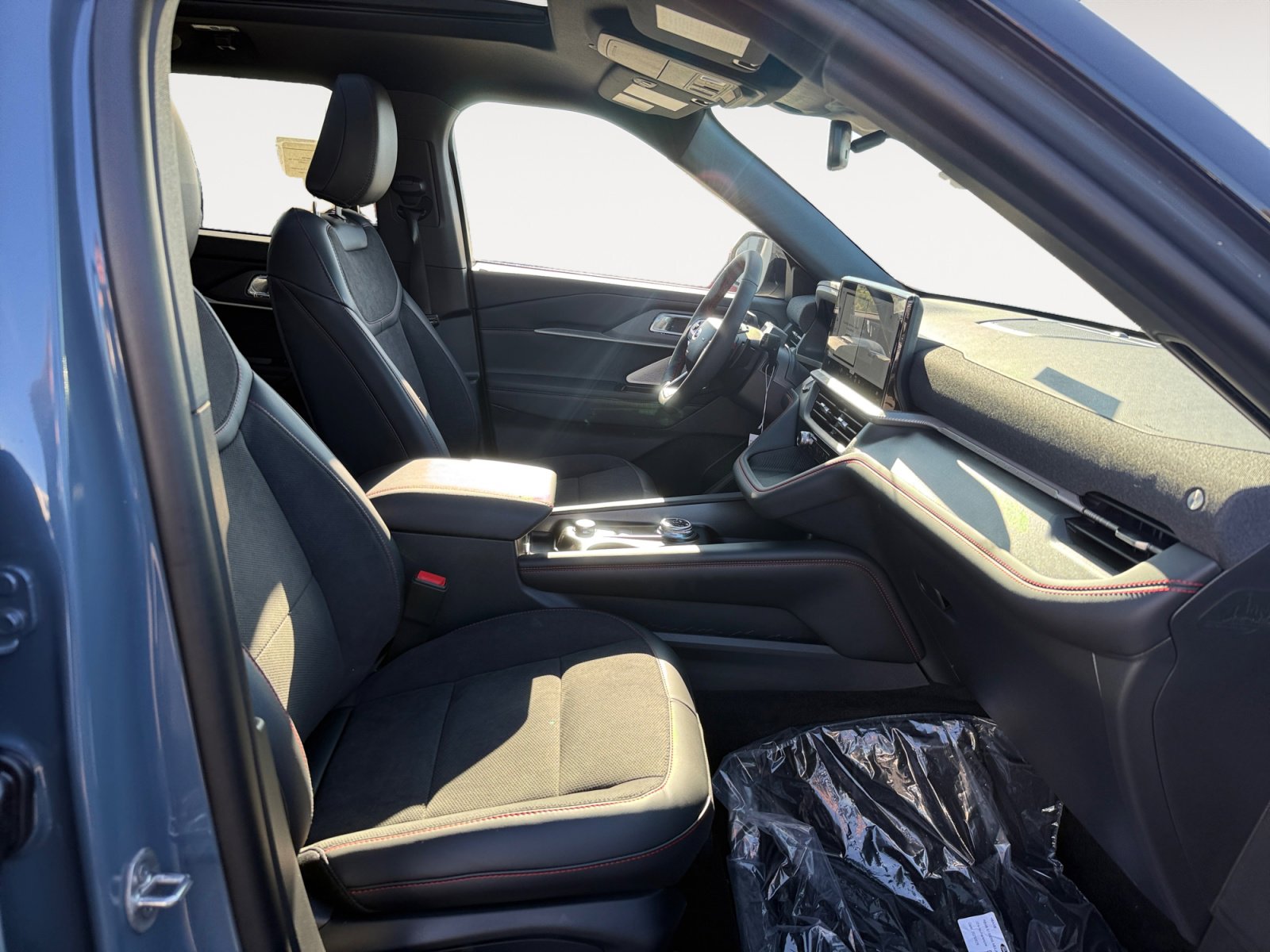 New 2026 Ford Explorer ST w/ Sun And Sound Package image 19