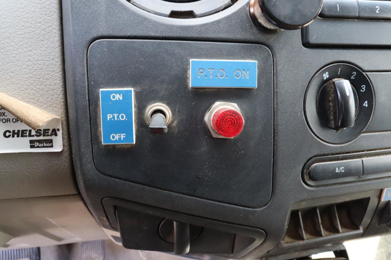 Used 2009 Ford F550 4x4 Crew Cab Super Duty image 14