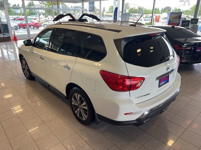 Used 2018 Nissan Pathfinder S image 9