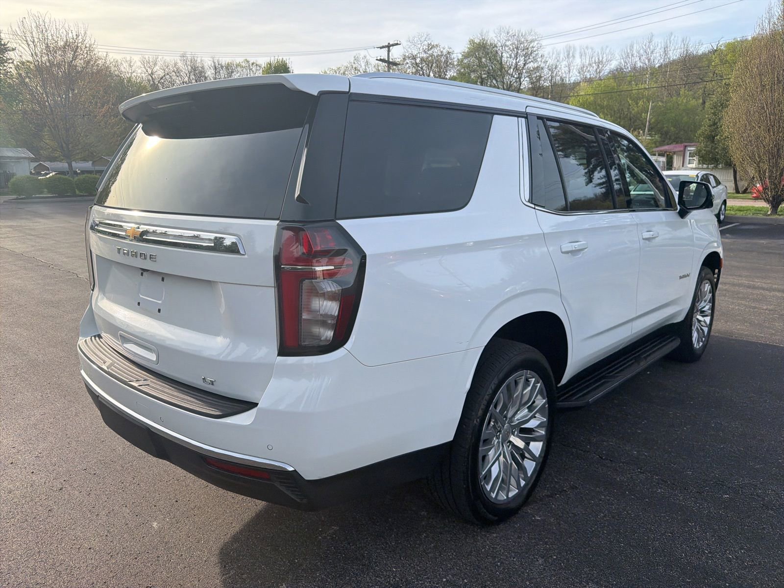Used 2023 Chevrolet Tahoe LT w/ LT Signature Package AWD/4WD image 5