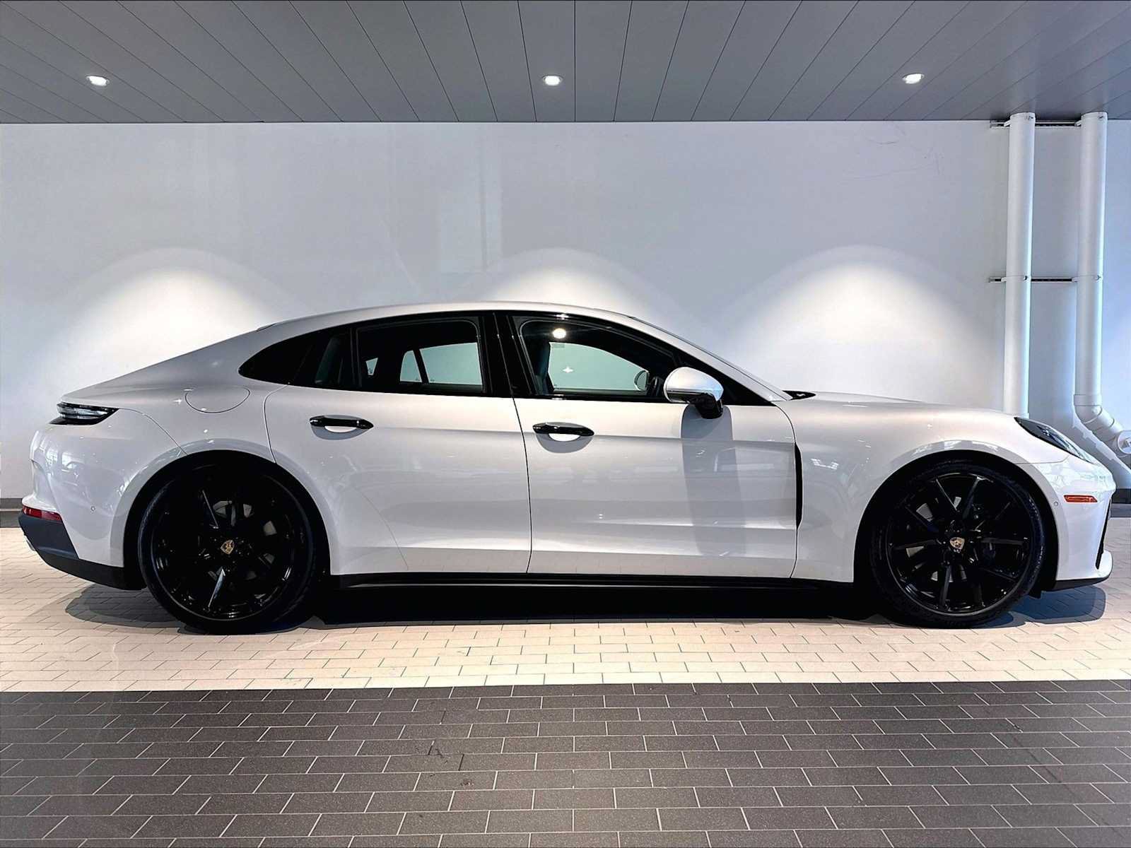 Used 2024 Porsche Panamera 4 AWD/4WD image 11