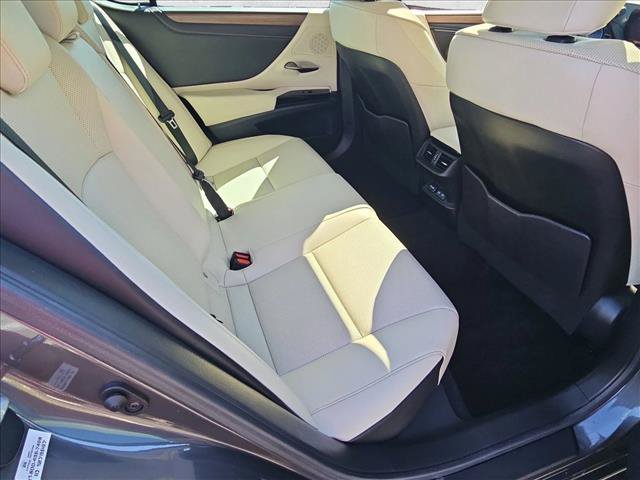 Used 2023 Lexus ES 350 w/ Premium Package FWD image 19