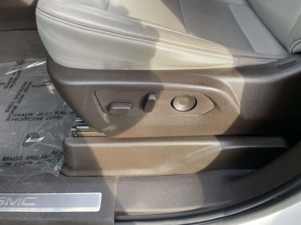 Used 2021 GMC Yukon SLT image 29