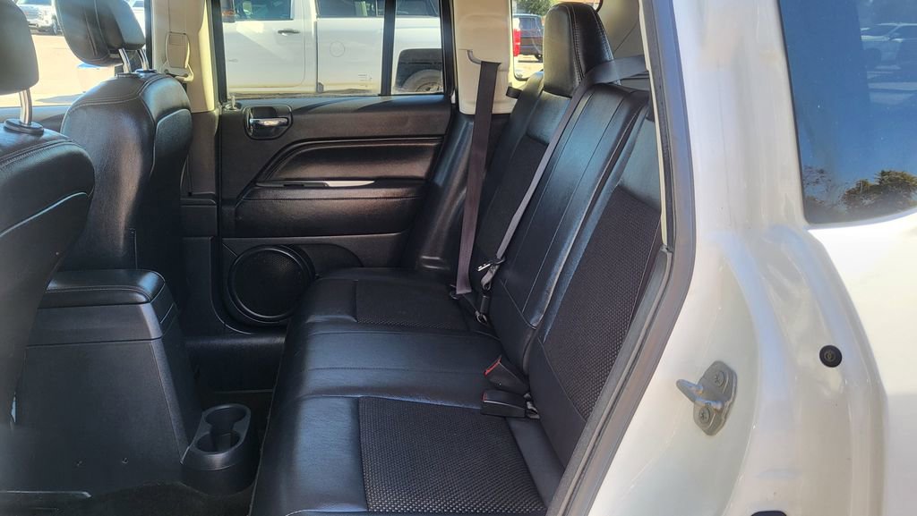 Used 2016 Jeep Compass Latitude image 21