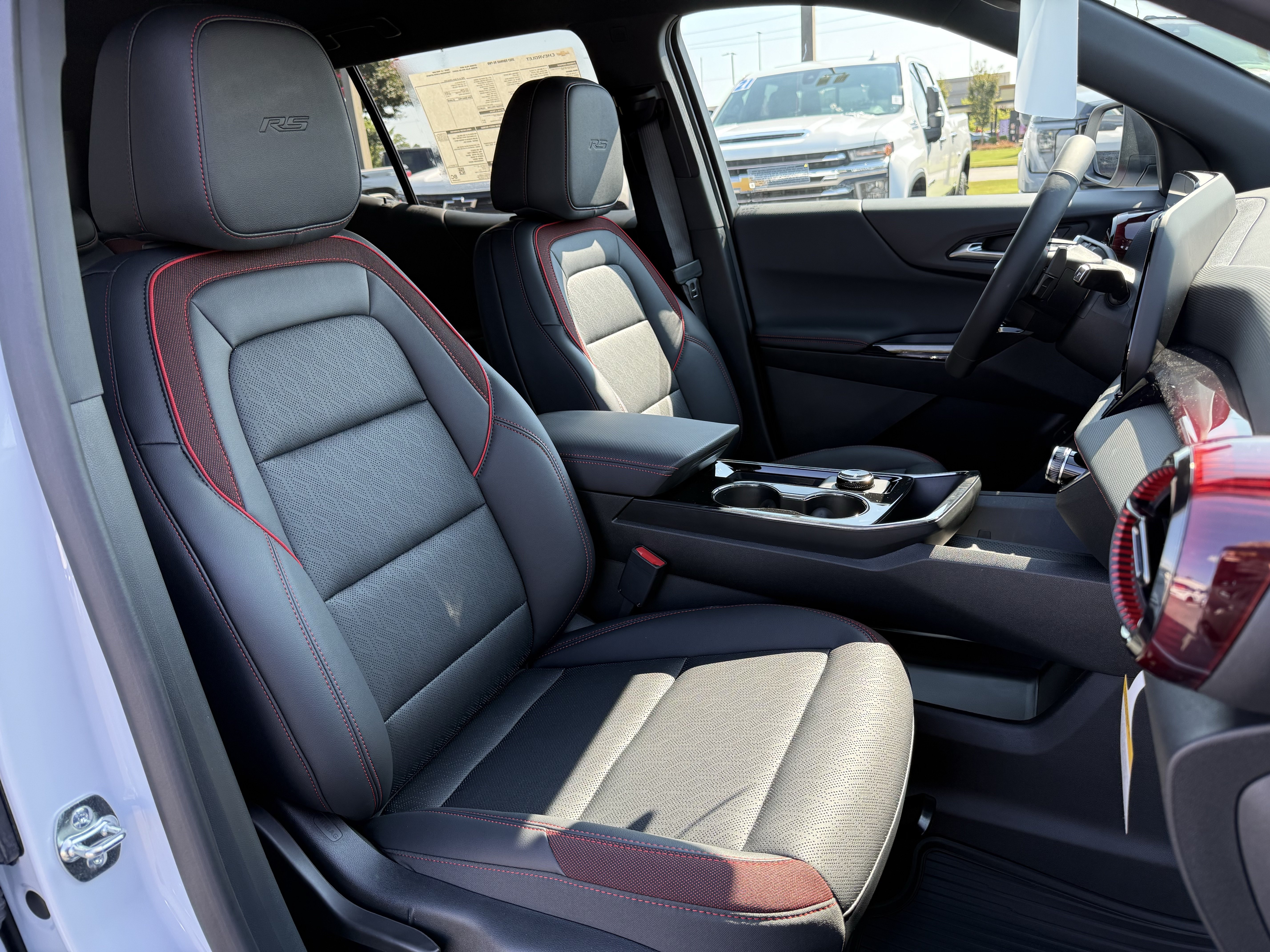 New 2027 Chevrolet Equinox RS FWD image 35
