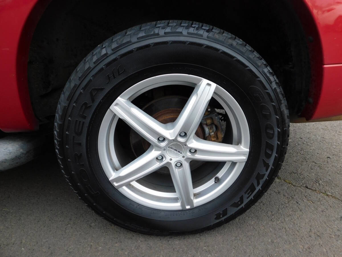 Used 2010 Ford Explorer XLT AWD/4WD image 26