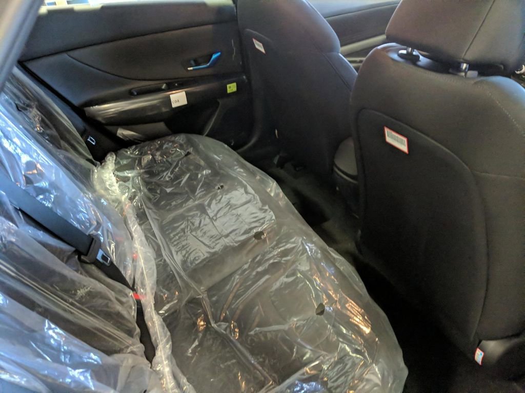 Used 2021 Hyundai Elantra SEL FWD image 12