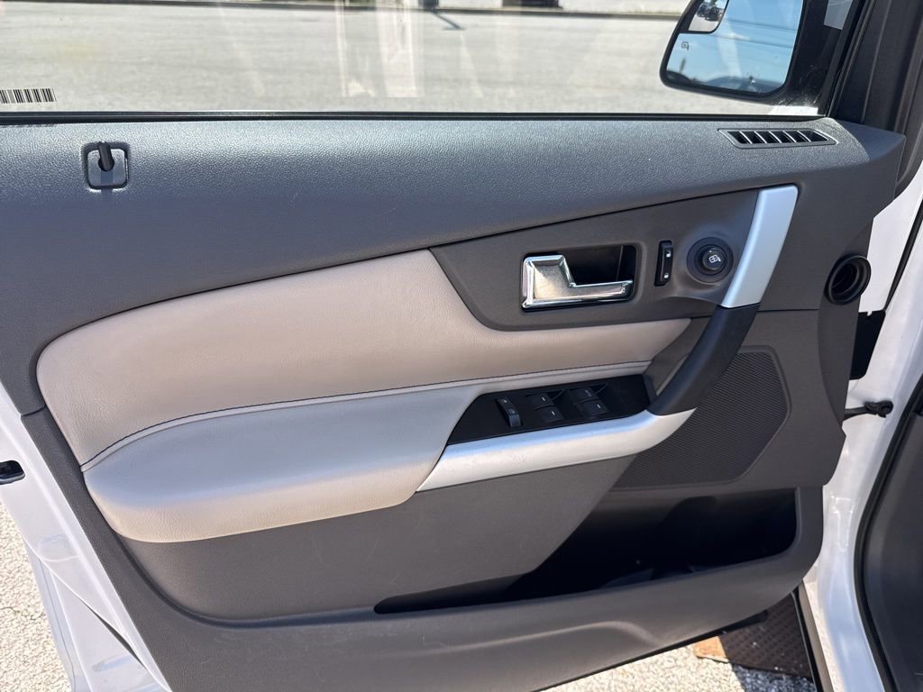 Used 2012 Ford Edge SEL FWD image 22