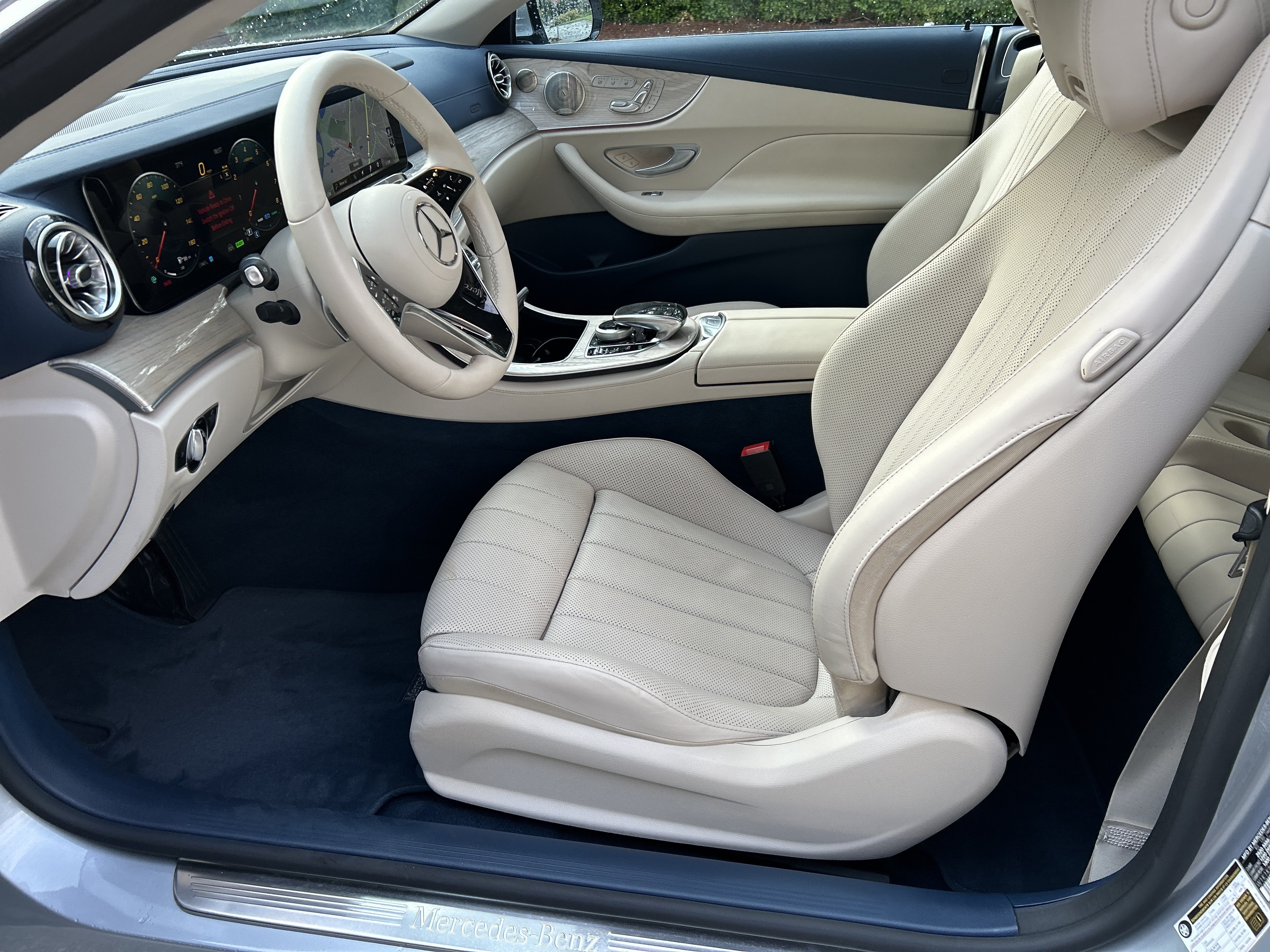 Used 2023 Mercedes-Benz E 450 Cabriolet image 32