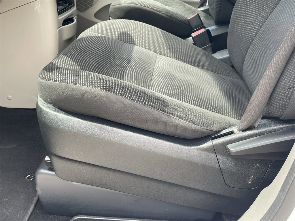 Certified 2020 Dodge Grand Caravan SE w/ UConnect Hands-Free Group image 12