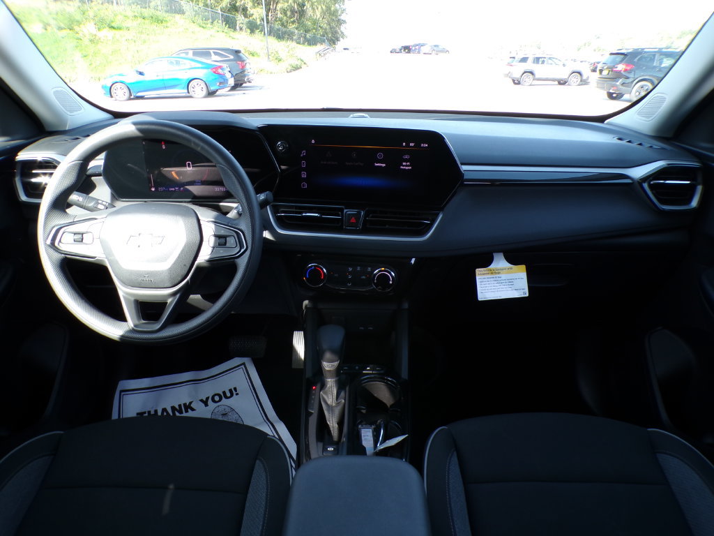 Used 2025 Chevrolet TrailBlazer LT AWD/4WD image 19