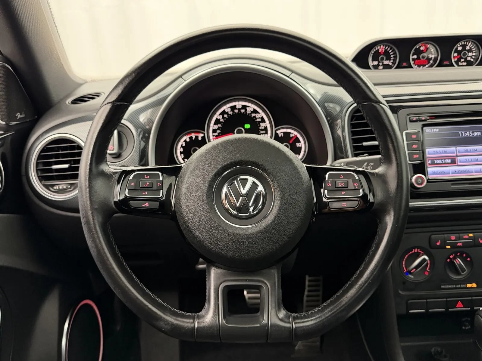 Used 2013 Volkswagen Beetle Turbo FWD image 12