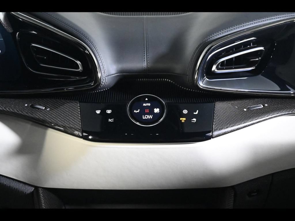 Used 2026 Ferrari Purosangue AWD/4WD image 18
