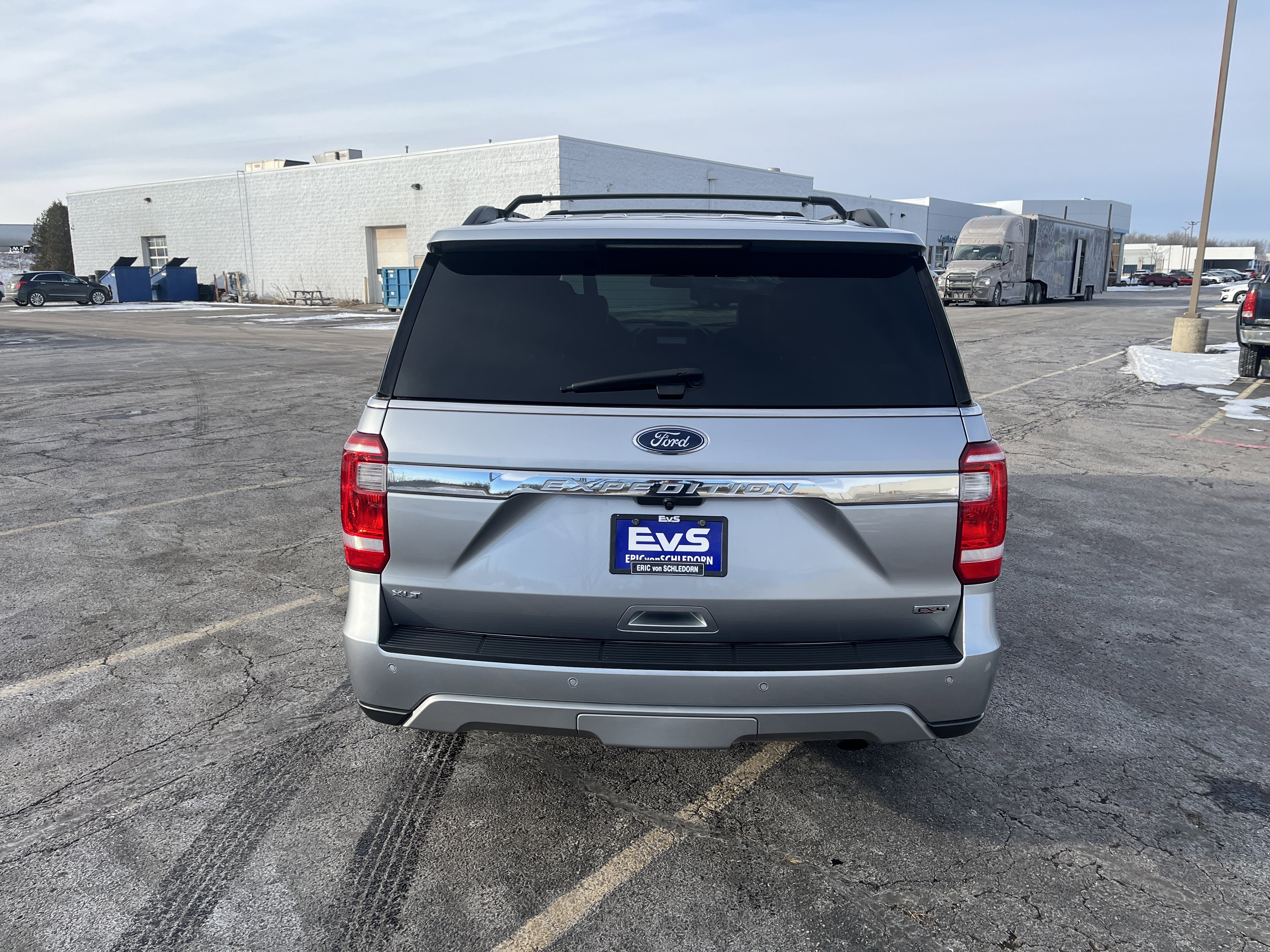 Used 2021 Ford Expedition XLT image 5