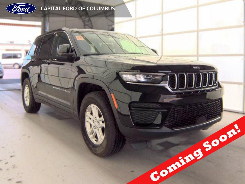Used 2023 Jeep Grand Cherokee Laredo w/ Luxury Tech Group I
