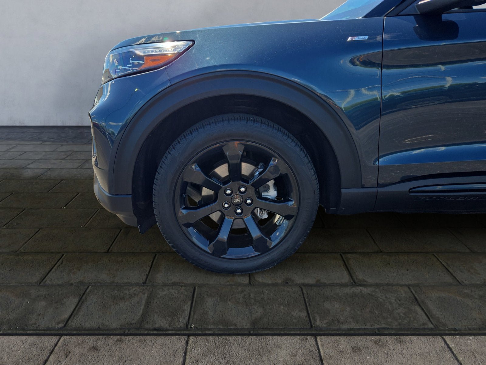 Used 2024 Ford Explorer ST-Line w/ Class IV Trailer Tow Package AWD/4WD image 27