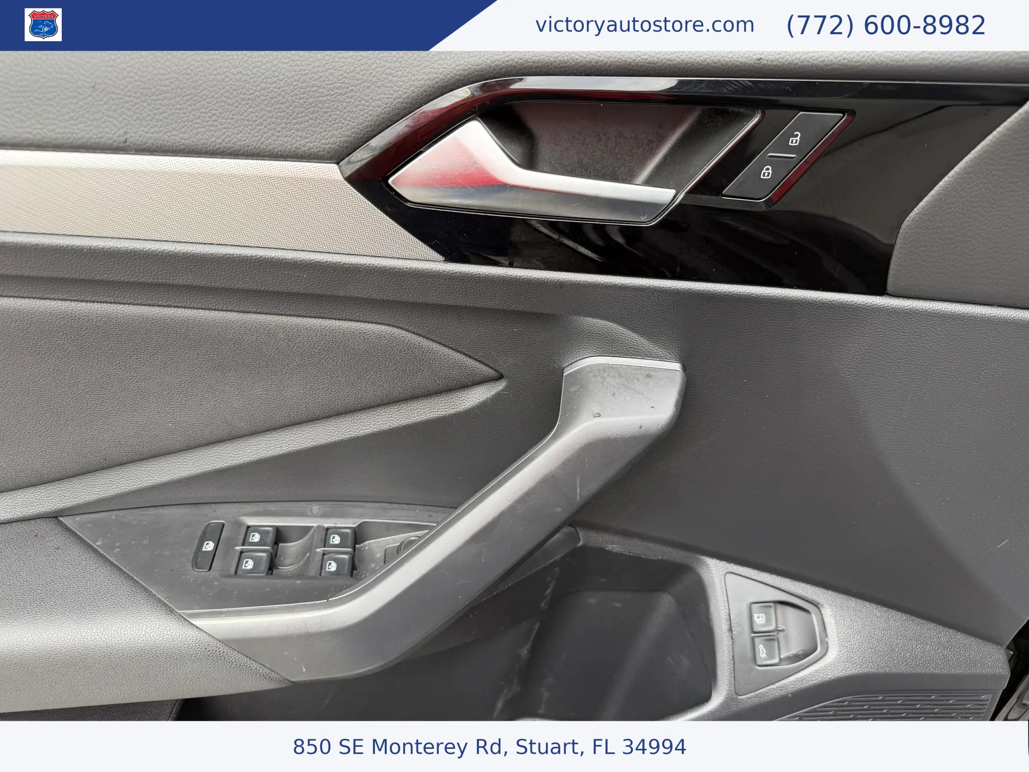 Used 2020 Volkswagen Jetta R-Line w/ R-Line Cold Weather Package FWD image 13