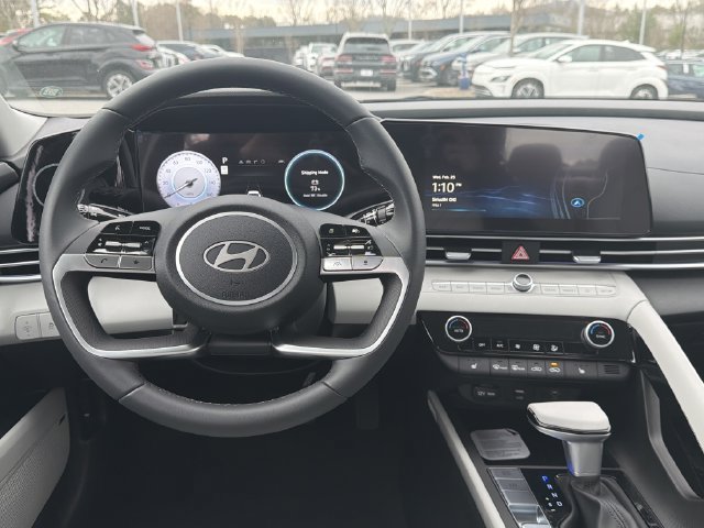New 2026 Hyundai Elantra Limited FWD image 24
