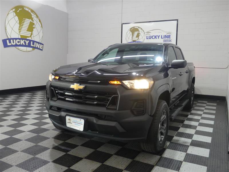 Used 2024 Chevrolet Colorado W/T image 4