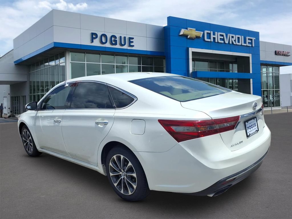 Used 2016 Toyota Avalon XLE Plus FWD image 3