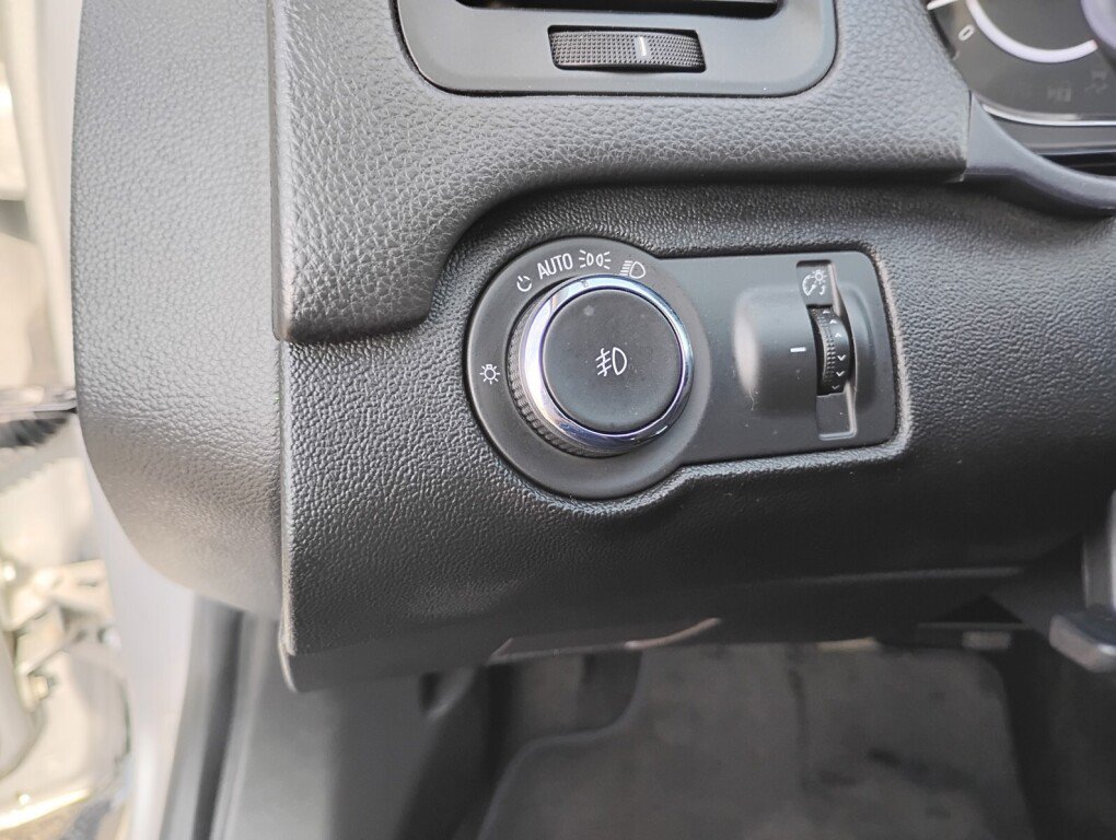 Used 2015 Buick Regal Premium FWD image 15