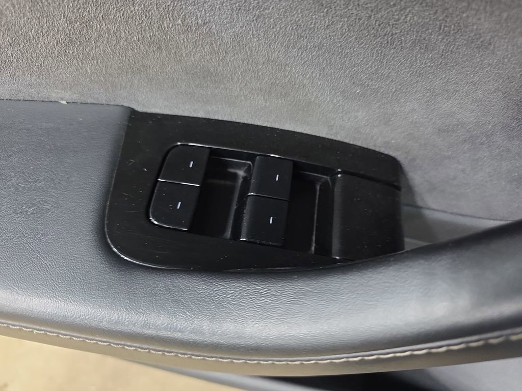 Used 2018 Tesla Model 3 Long Range image 23