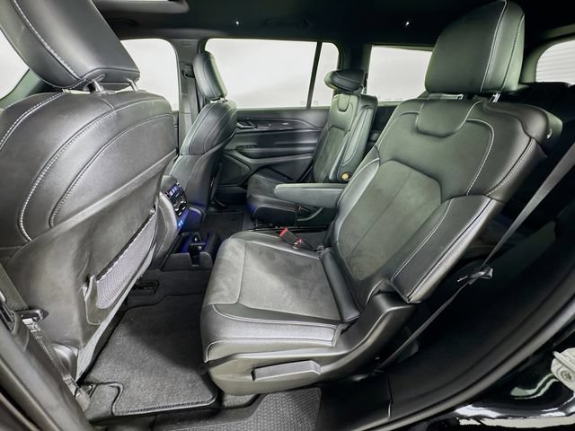Used 2023 Jeep Grand Cherokee L Laredo AWD/4WD image 28