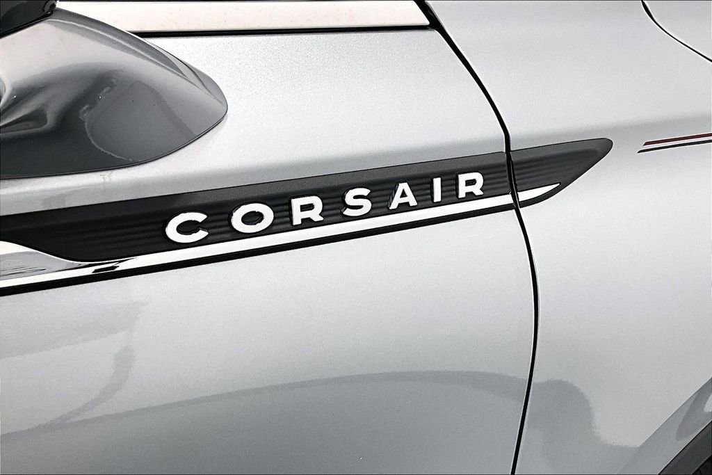 Used 2022 Lincoln Corsair Reserve w/ Elements Package FWD image 32