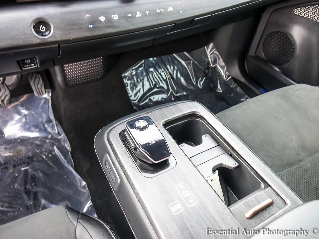 Used 2023 Nissan Ariya AWD image 20